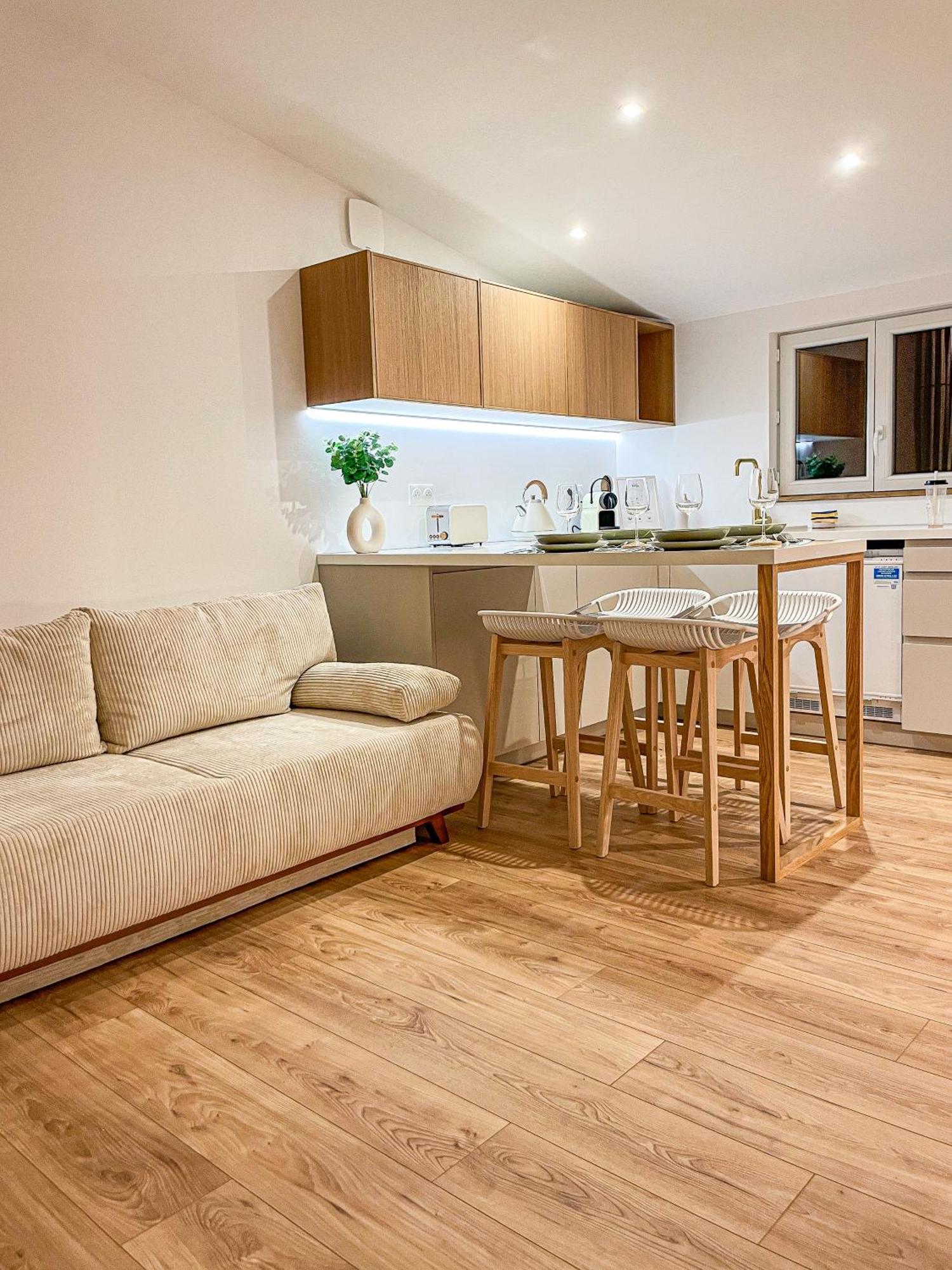 La Cahute Rochelaise - Cosy Dans Le Centre-Ville A 5 Min Du Port La Rochelle  Ngoại thất bức ảnh